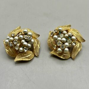 Vintage Kramer NY Clip-on Earrings -A Timeless Treasure